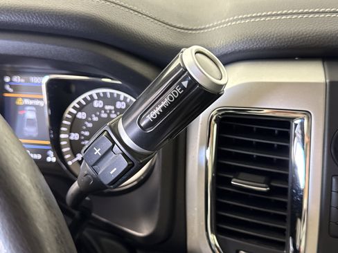 Used 2019 Nissan Titan PRO-4X image 22