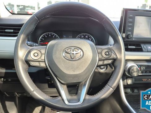 Used 2021 Toyota RAV4 XLE Premium image 41
