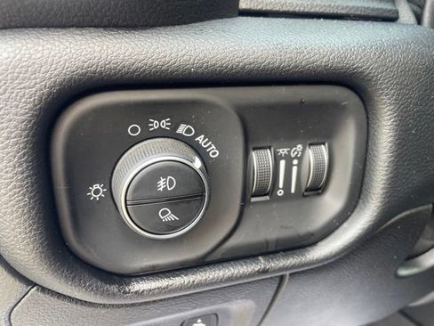 Used 2019 RAM 1500 Big Horn AWD/4WD image 16