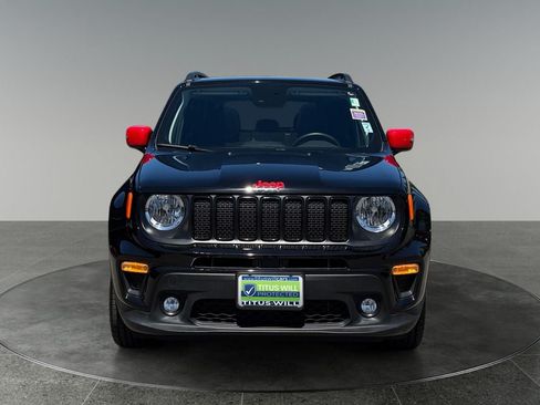 Used 2023 Jeep Renegade Latitude w/ Sun/Sound Group AWD/4WD image 2