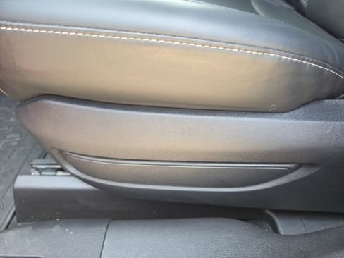 Used 2025 Lincoln Corsair AWD w/ Equipment Group 101A image 7