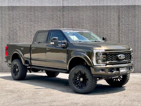 New 2026 Ford F250 Lariat w/ Black Appearance Package AWD/4WD image 7