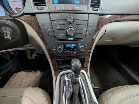Used 2012 Buick Regal Leather FWD image 31