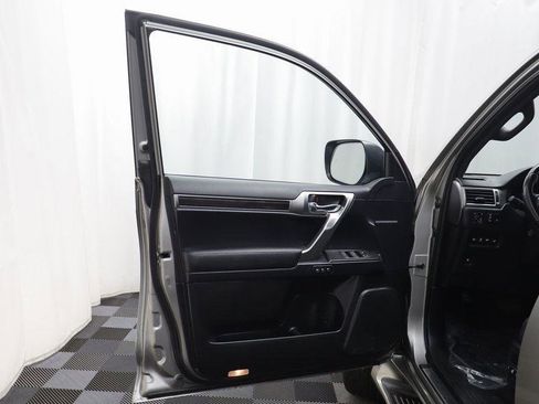 Used 2023 Lexus GX 460 Premium image 4