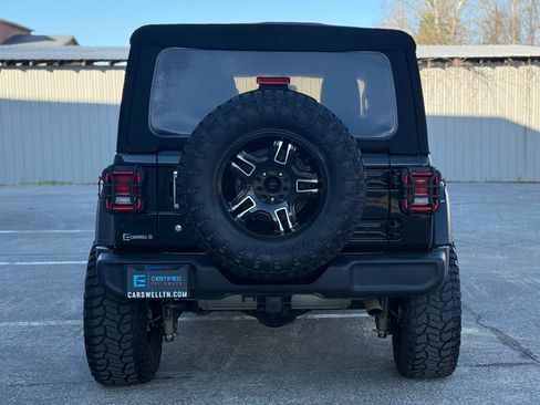 Used 2019 Jeep Wrangler Unlimited Sport S image 6