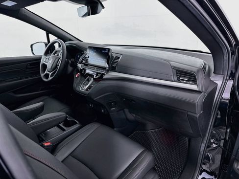 Certified 2026 Honda Odyssey Sport-L image 31