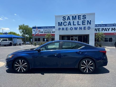 Used 2021 Nissan Altima 2.5 SR FWD image 2