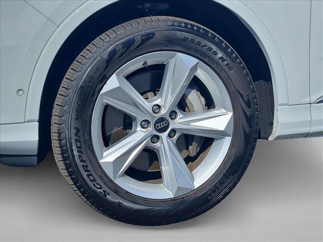 Used 2023 Audi Q7 2.0T Premium AWD/4WD image 30