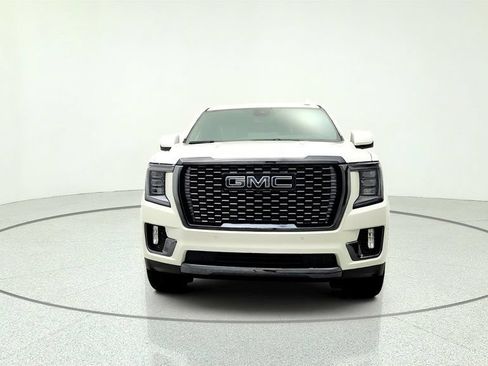 Used 2023 GMC Yukon Denali Ultimate AWD/4WD image 2