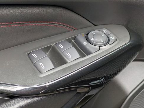New 2026 Chevrolet Trax RS w/ Sunroof Package FWD image 9