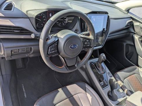 Used 2024 Subaru Crosstrek 2.5i Limited w/ Crosstrek Mirror Package AWD/4WD image 10