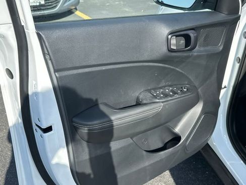 New 2026 Hyundai Venue SEL FWD image 11