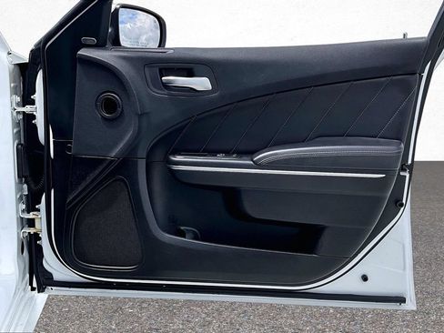 Used 2018 Dodge Charger R/T Scat Pack RWD image 29