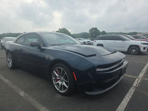 Used 2024 Dodge Charger Daytona Scat Pack w/ Plus Group AWD/4WD image 10
