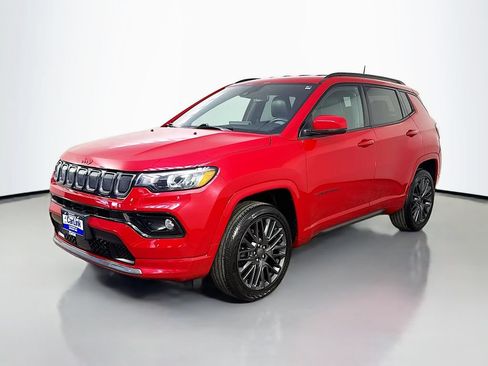 Used 2022 Jeep Compass Limited AWD/4WD image 3