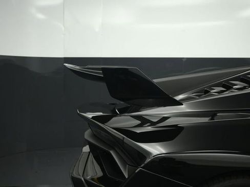 Used 2022 Lamborghini Huracan STO RWD image 61