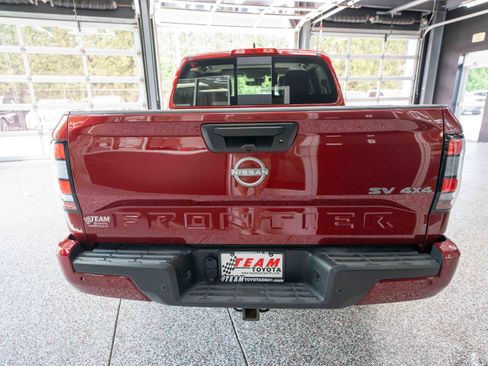 Used 2023 Nissan Frontier SV w/ SV Premium Package AWD/4WD image 3