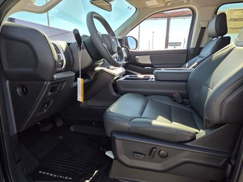 New 2026 Ford Expedition Active RWD image 36