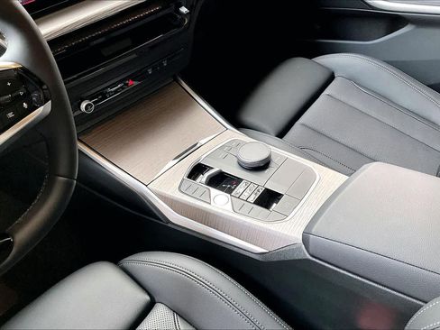 Certified 2025 BMW 330i Sedan image 16