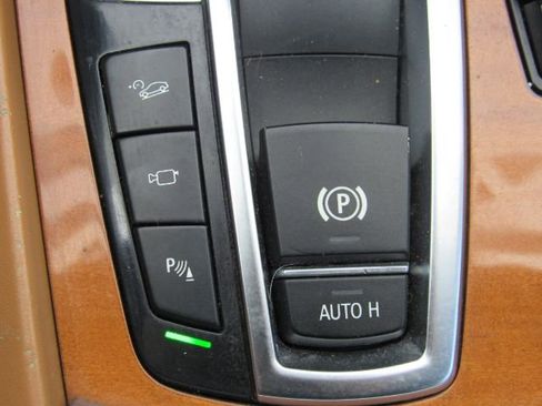 Used 2013 BMW ALPINA B7 xDrive w/ Driver Assistance Pkg image 46