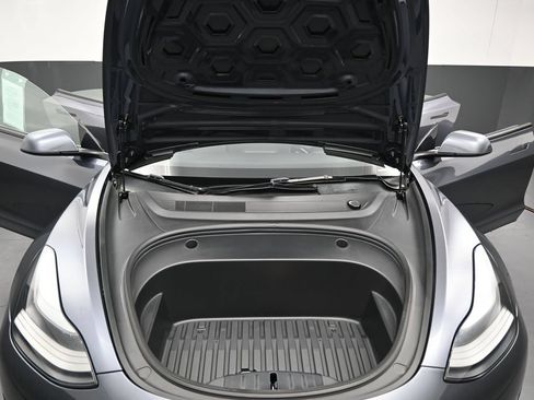 Used 2023 Tesla Model 3 Standard Range RWD image 37