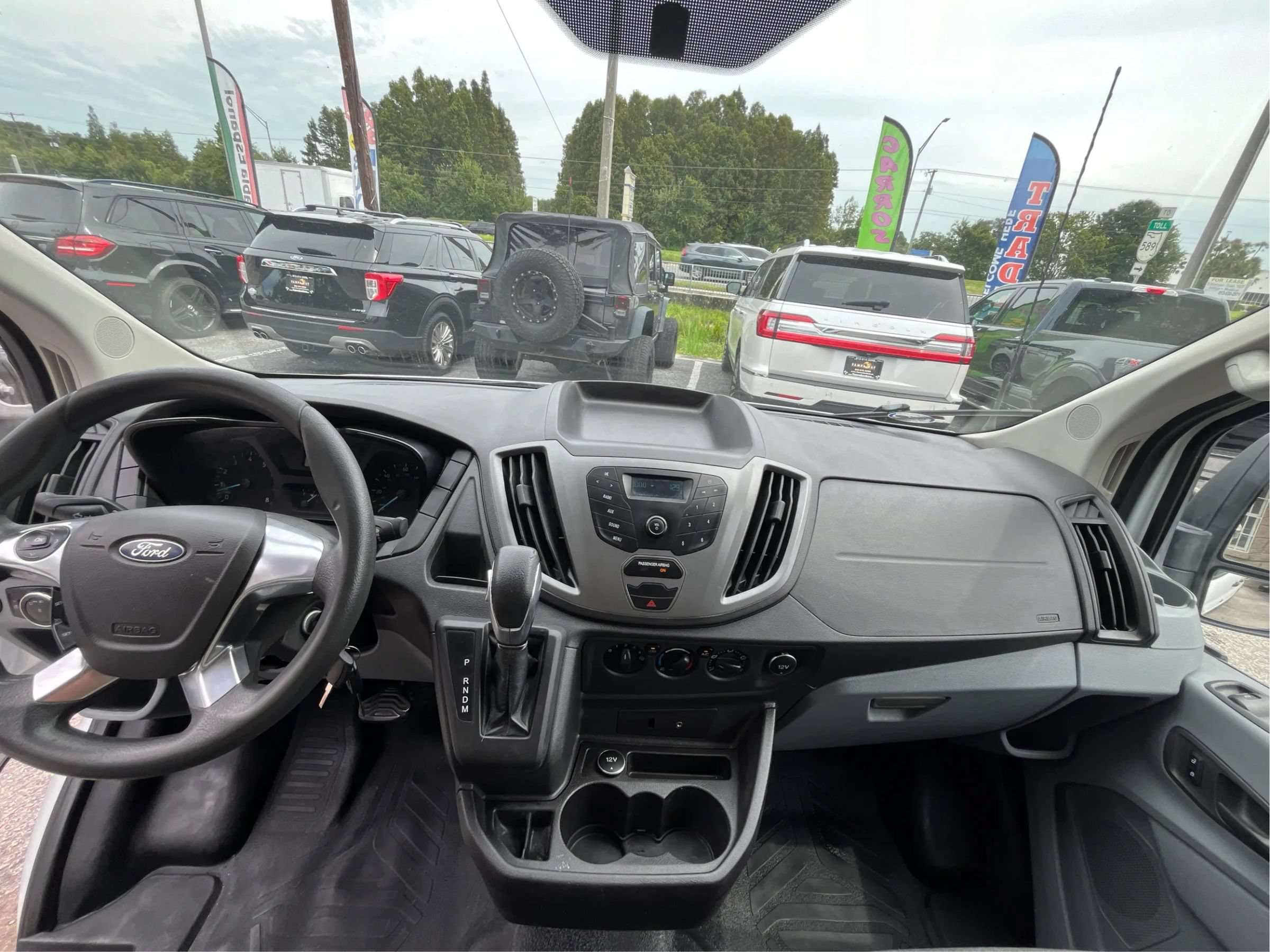 Used 2015 Ford Transit 250 148 Medium Roof RWD image 24