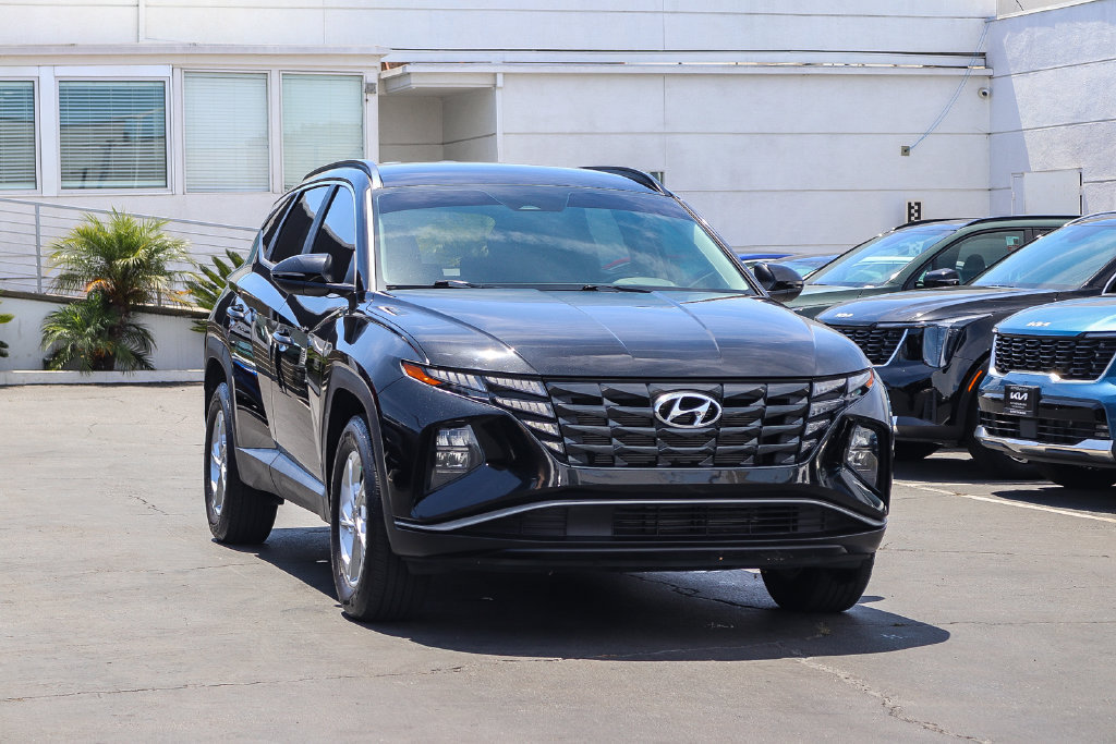 Used 2022 Hyundai Tucson SEL w/ Cargo Package AWD/4WD image 3
