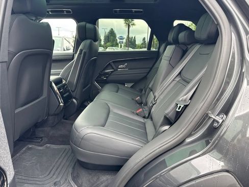 Used 2025 Land Rover Range Rover Sport Dynamic SE AWD/4WD image 6