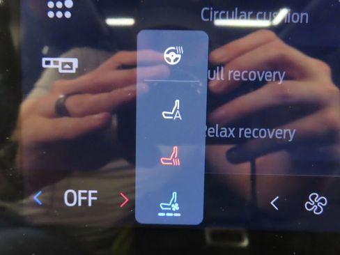 Used 2025 Ford Expedition Max Platinum w/ Platinum Ultimate Package image 29