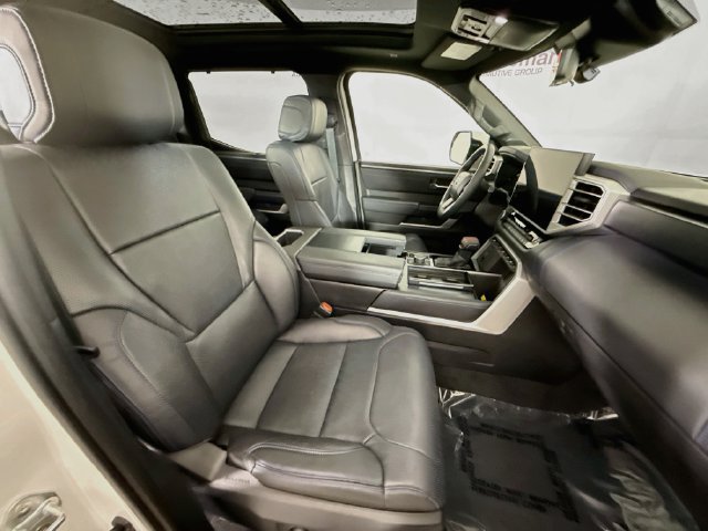 Used 2025 Toyota Tundra Platinum AWD/4WD image 27