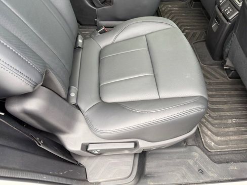 Used 2025 Subaru Ascent Bronze Edition image 20