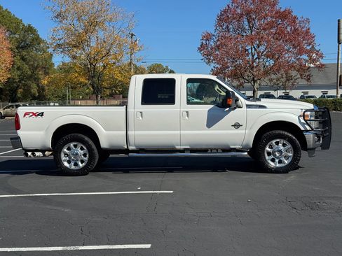 Used 2013 Ford F250 Lariat w/ Lariat Ultimate Pkg image 4