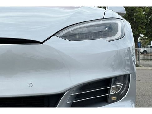 Used 2018 Tesla Model S 75D image 49