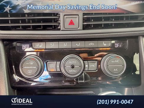 Used 2019 Volkswagen Jetta SE w/ Cold Weather Package FWD image 29