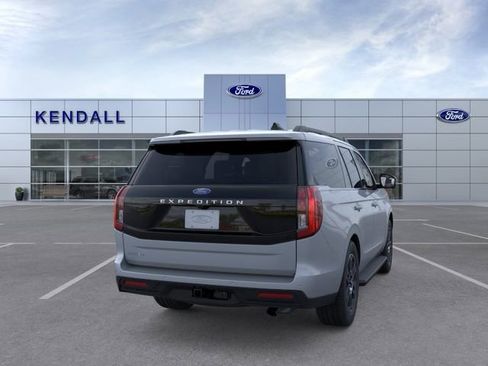 New 2026 Ford Expedition Active AWD/4WD image 8