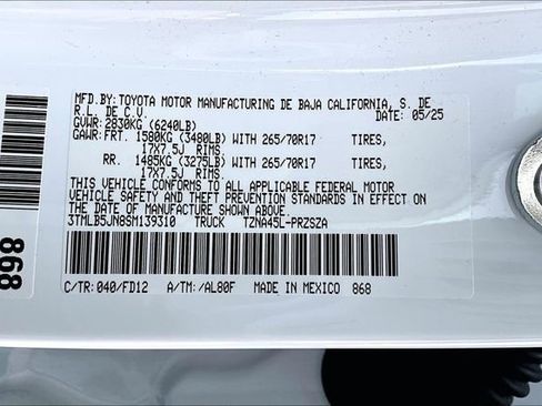 Used 2025 Toyota Tacoma TRD Off-Road image 16