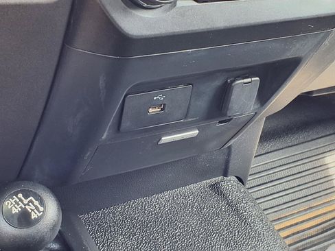 Used 2018 Ford F550 4x4 Regular Cab Super Duty image 11