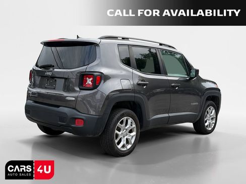 Used 2017 Jeep Renegade Latitude AWD/4WD image 7