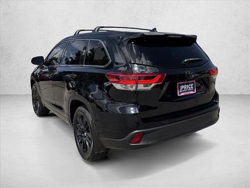 Certified 2018 Toyota Highlander SE w/ Carpet Mat Package (TMS) AWD/4WD image 5