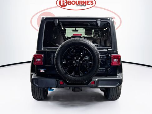 Used 2023 Jeep Wrangler Unlimited Sahara w/ Cold Weather Group AWD/4WD image 10