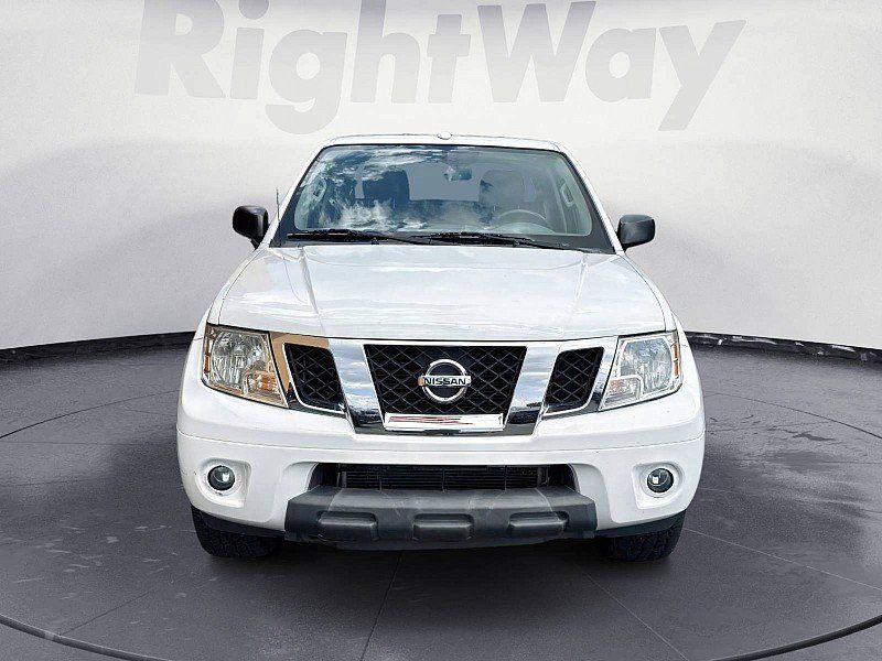 Used 2016 Nissan Frontier SV w/ SV Value Truck Package AWD/4WD image 8