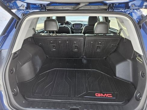 Used 2022 GMC Terrain SLT w/ LPO, Floor Liner Package image 16