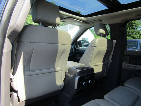 Used 2019 Ford Expedition Max XLT w/ Equipment Group 202A AWD/4WD image 12
