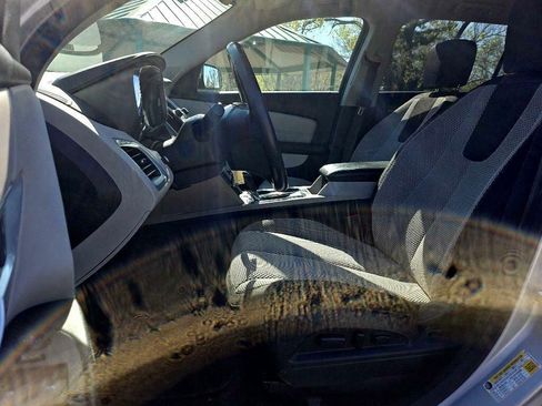 Used 2016 GMC Terrain SLE image 11