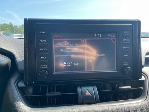 Used 2019 Toyota RAV4 XLE AWD/4WD image 32
