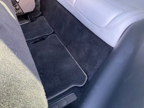 Used 2019 Tesla Model X Performance image 33