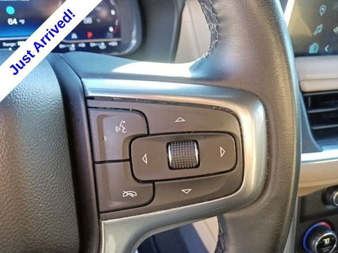 Used 2024 Chevrolet Suburban Premier RWD image 19