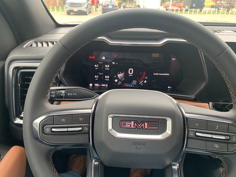 New 2026 GMC Canyon AT4 AWD/4WD image 11