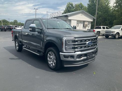 New 2026 Ford F250 Lariat w/ Chrome Package AWD/4WD image 3