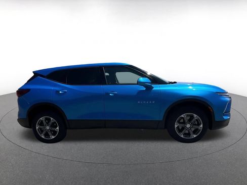 Used 2025 Chevrolet Blazer LT FWD image 16